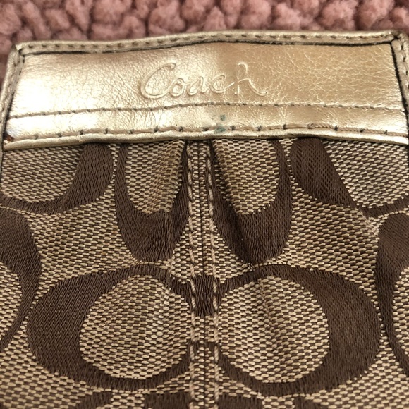Coach Signature Wallet in Gold - Picture 3 of 6